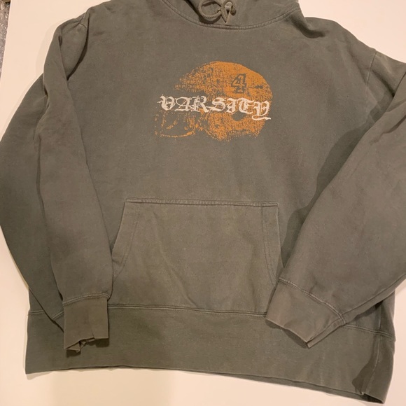 MEN’S FOOTBALL THEMED SWEATSHIRT. - Picture 1 of 16